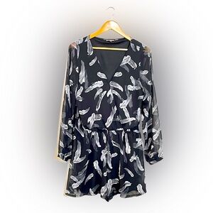 Express L Black Feather Print Long Sleeve V Neck Romper